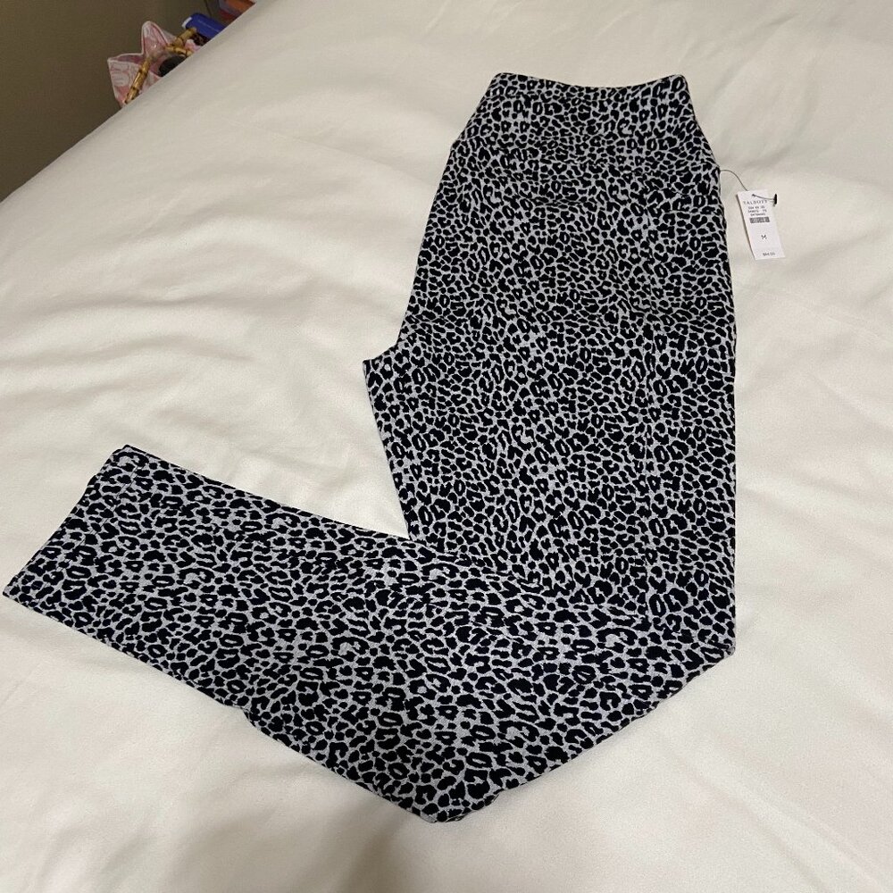 T by Talbots black & gray leopard print leggings - Size Medium - NWT